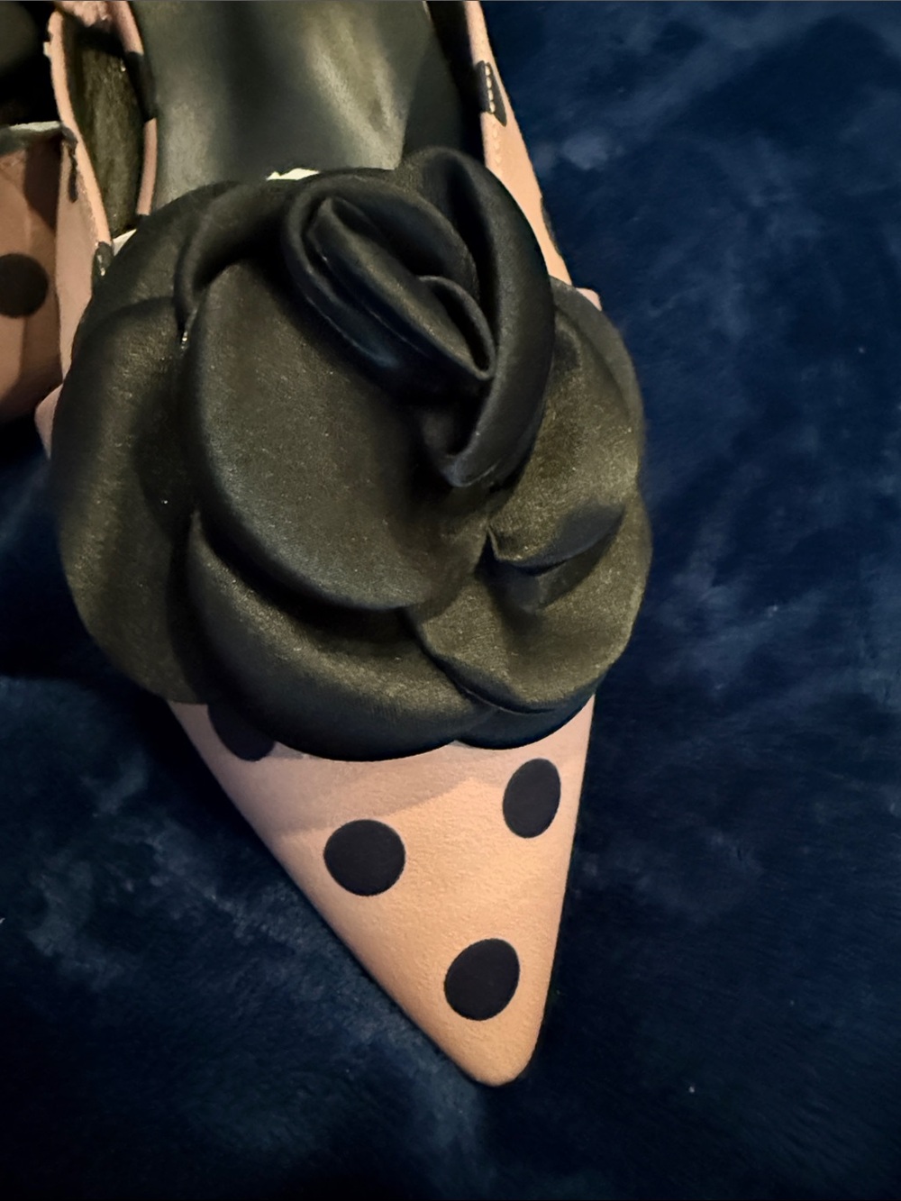 Pink Polka Dot Slingback Pointed Toe kitten heel w/ Black Floral Accent 8.5 - Picture 2 of 5